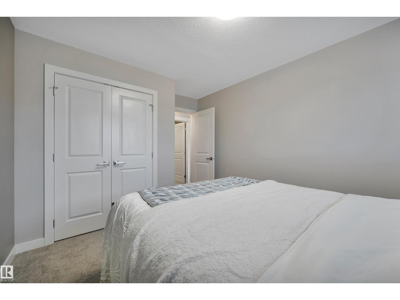 437 MEADOWVIEW DR - 26