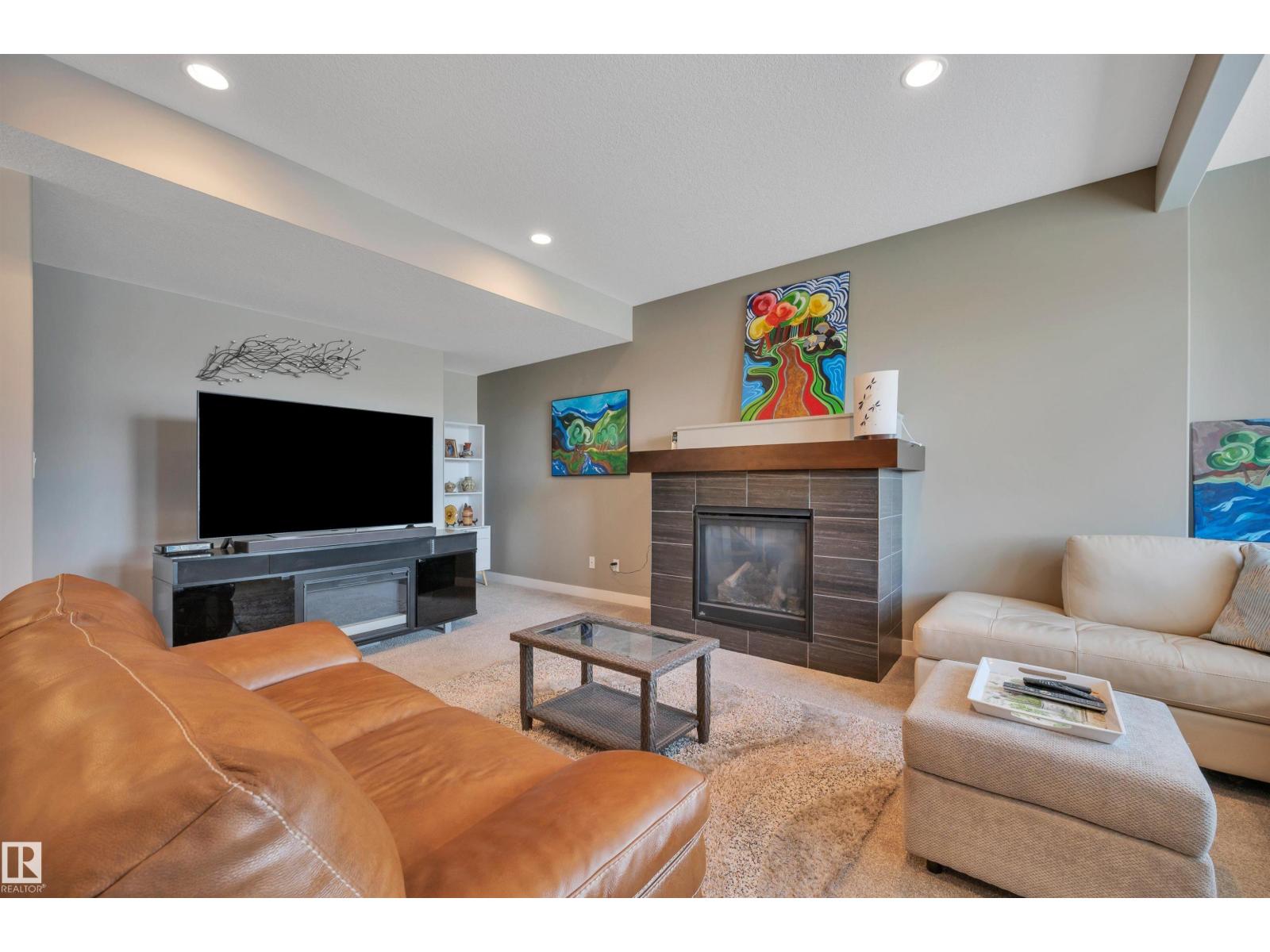 437 MEADOWVIEW DR - 31