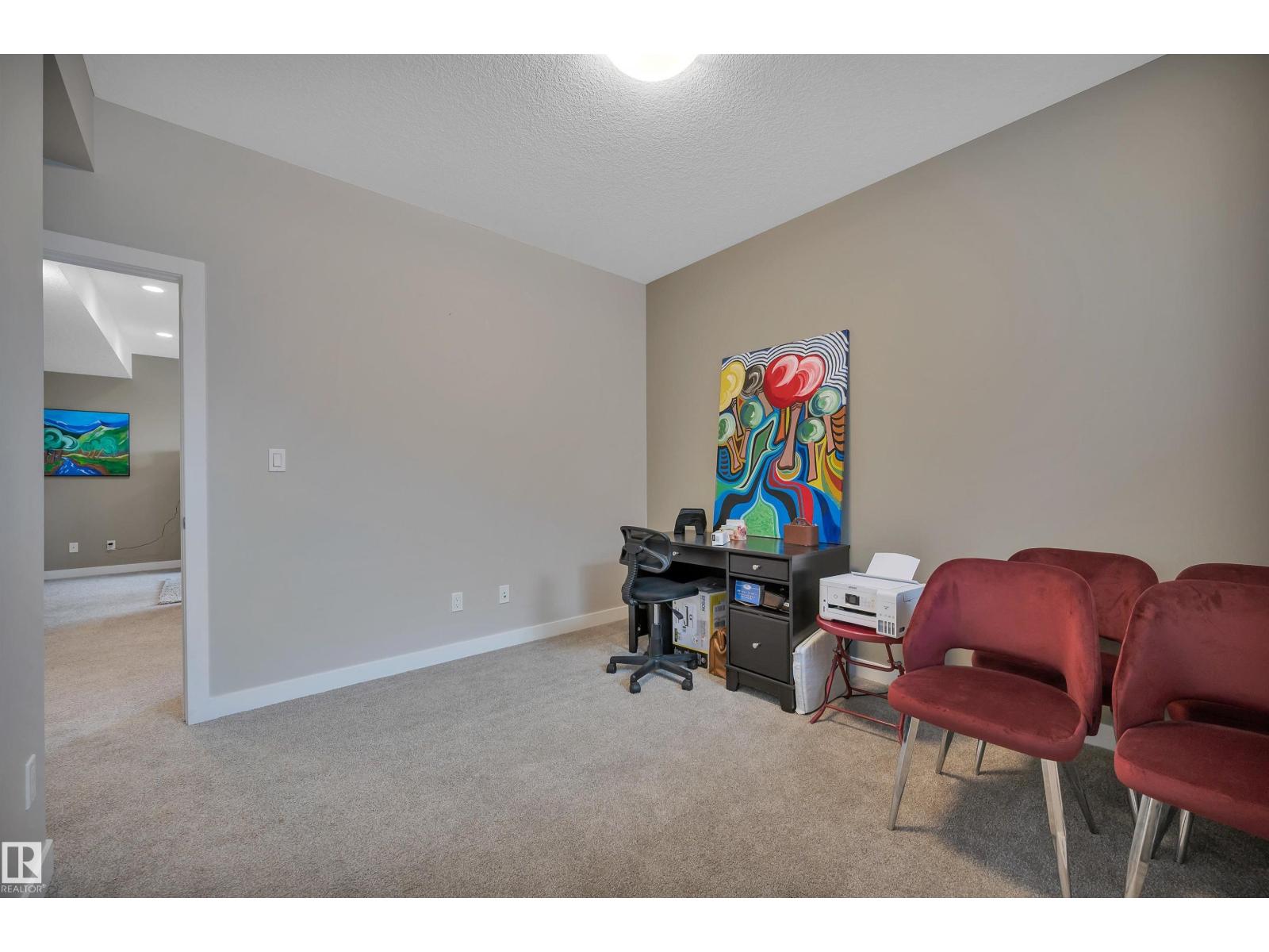 437 MEADOWVIEW DR - 35