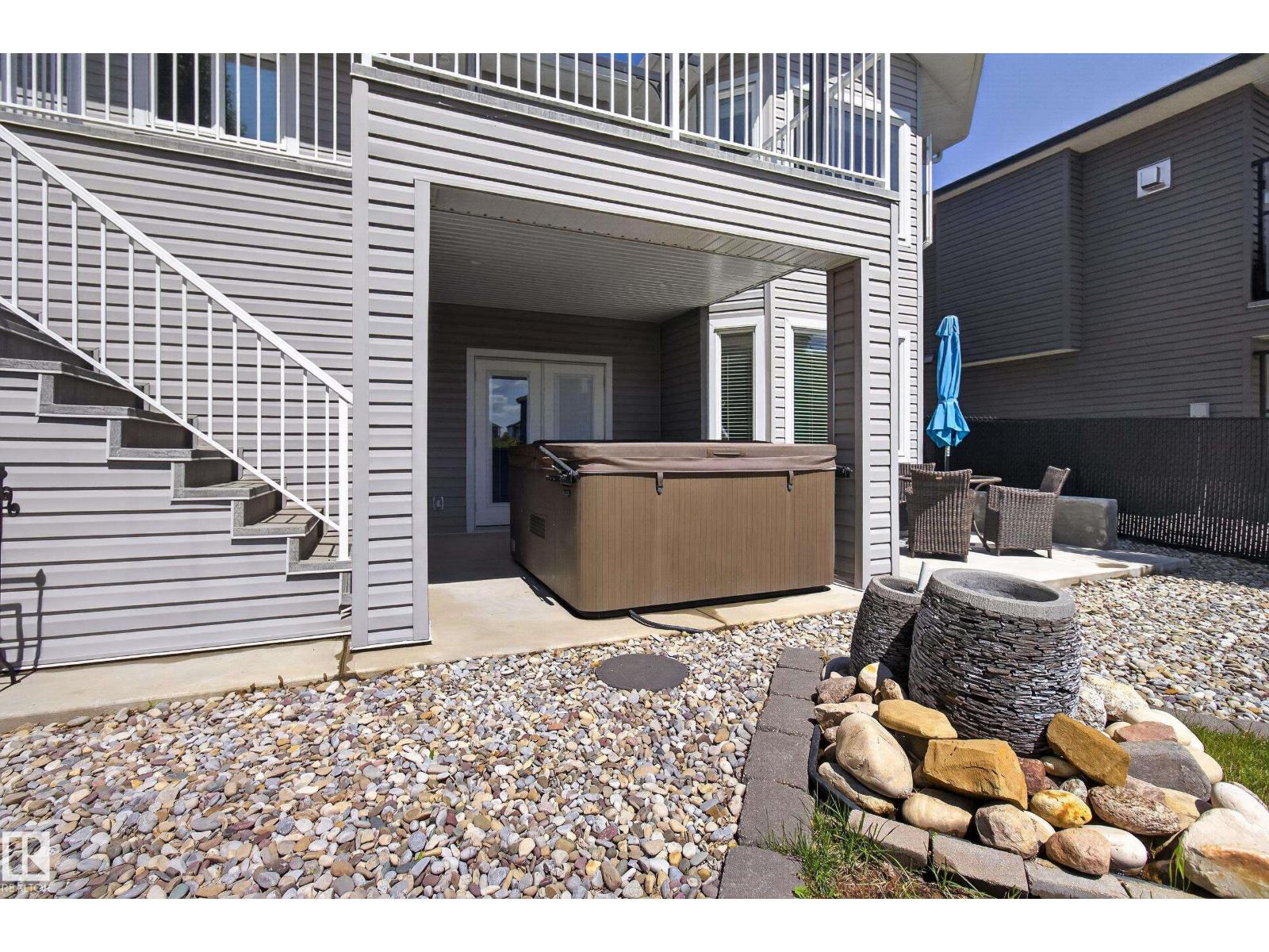 437 MEADOWVIEW DR - 48