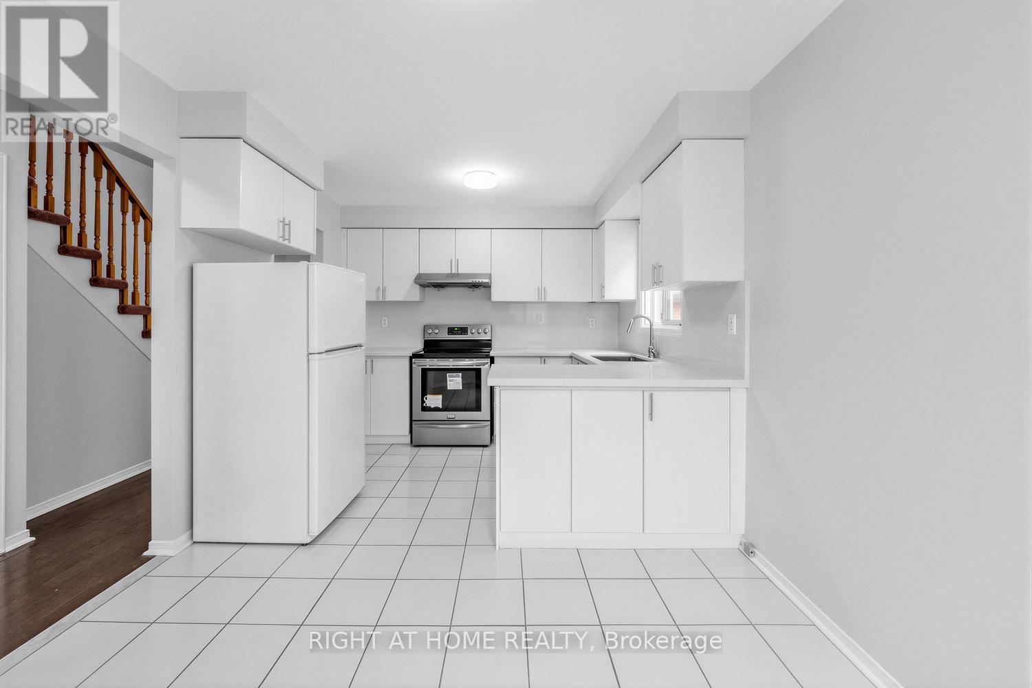 208 KINGSBRIDGE GARDEN CIRCLE - 12