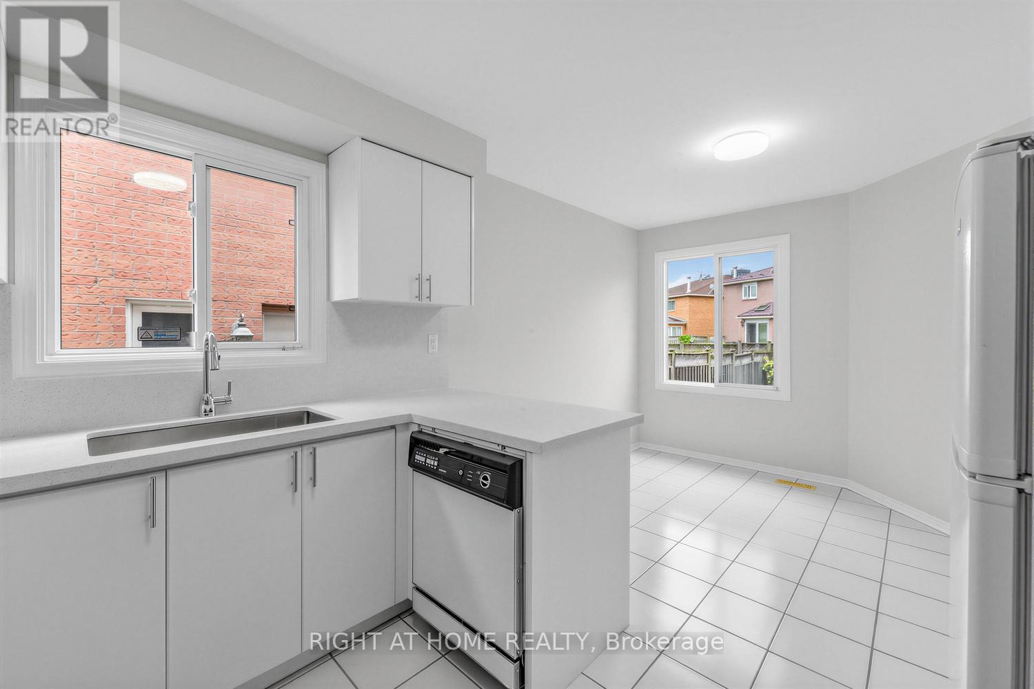 208 KINGSBRIDGE GARDEN CIRCLE - 14