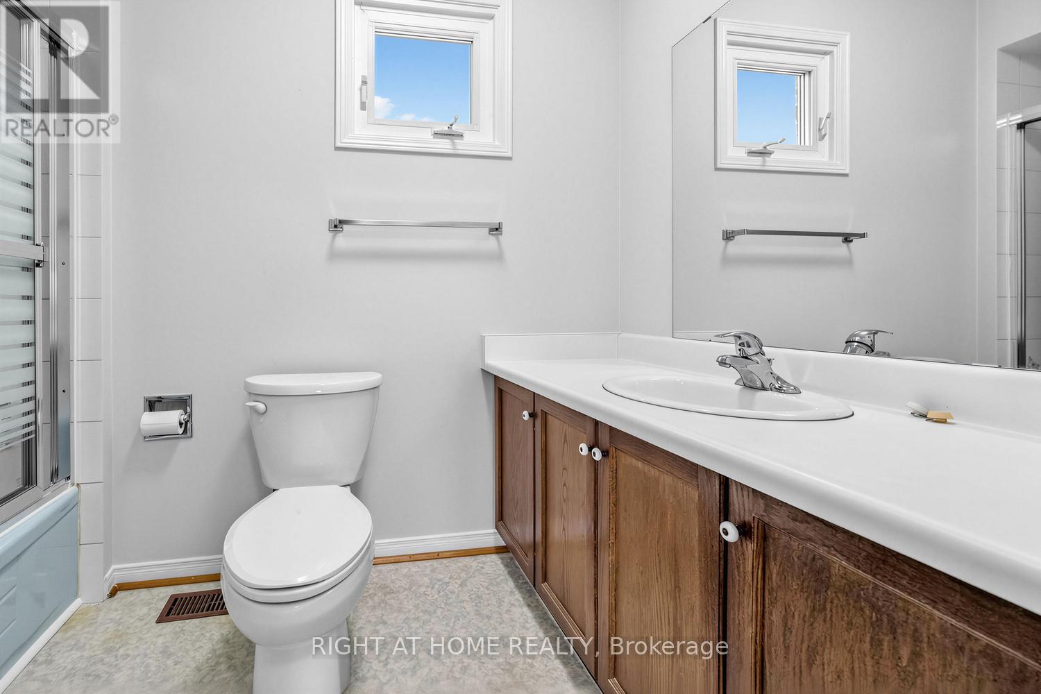 208 KINGSBRIDGE GARDEN CIRCLE - 23