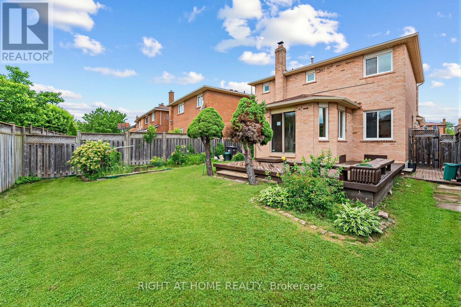 208 KINGSBRIDGE GARDEN CIRCLE - 34