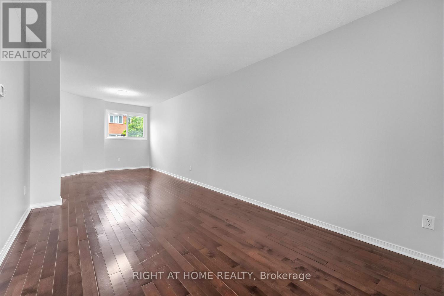 208 KINGSBRIDGE GARDEN CIRCLE - 4