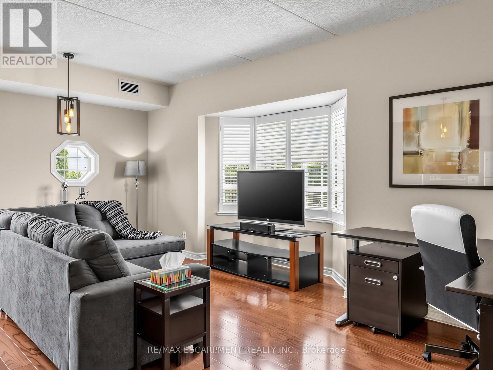#103 1379 COSTIGAN ROAD - 12