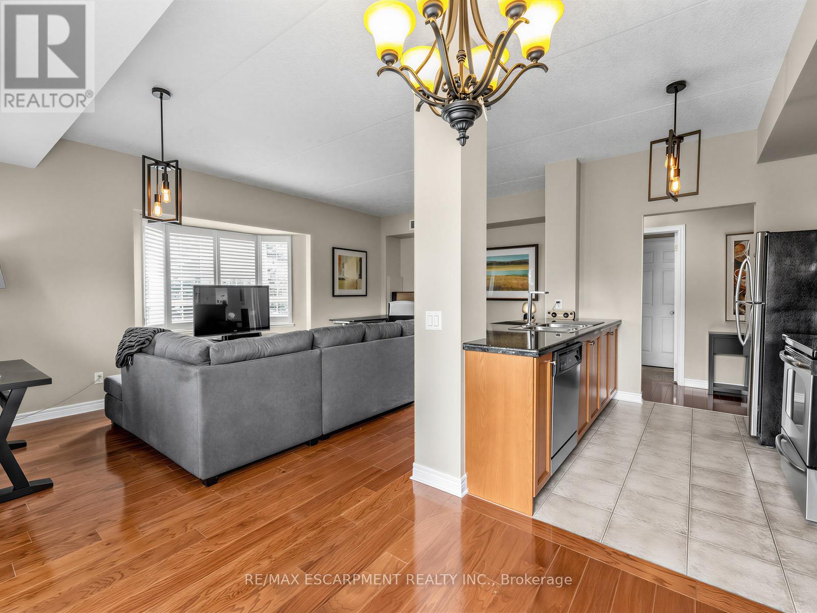 #103 1379 COSTIGAN ROAD - 15