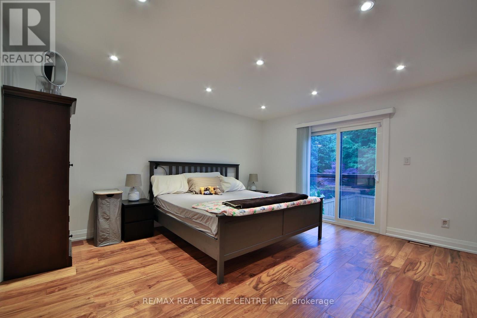 3158 VALMARIE AVENUE - 23