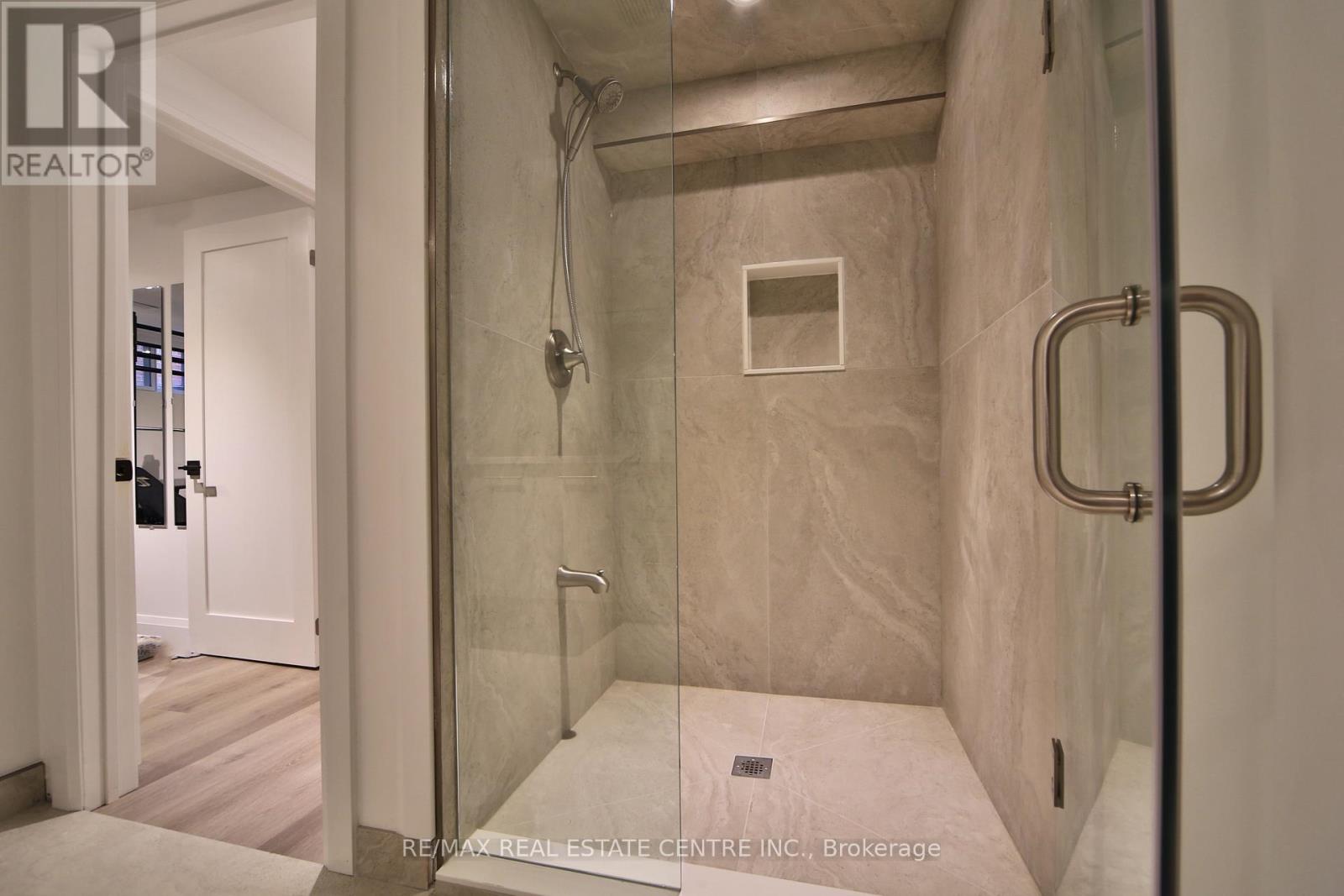 3158 VALMARIE AVENUE - 27