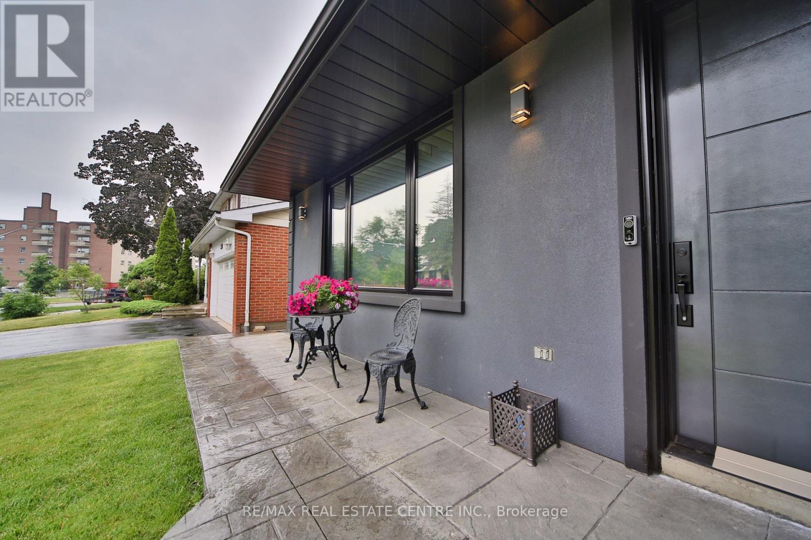3158 VALMARIE AVENUE - 3