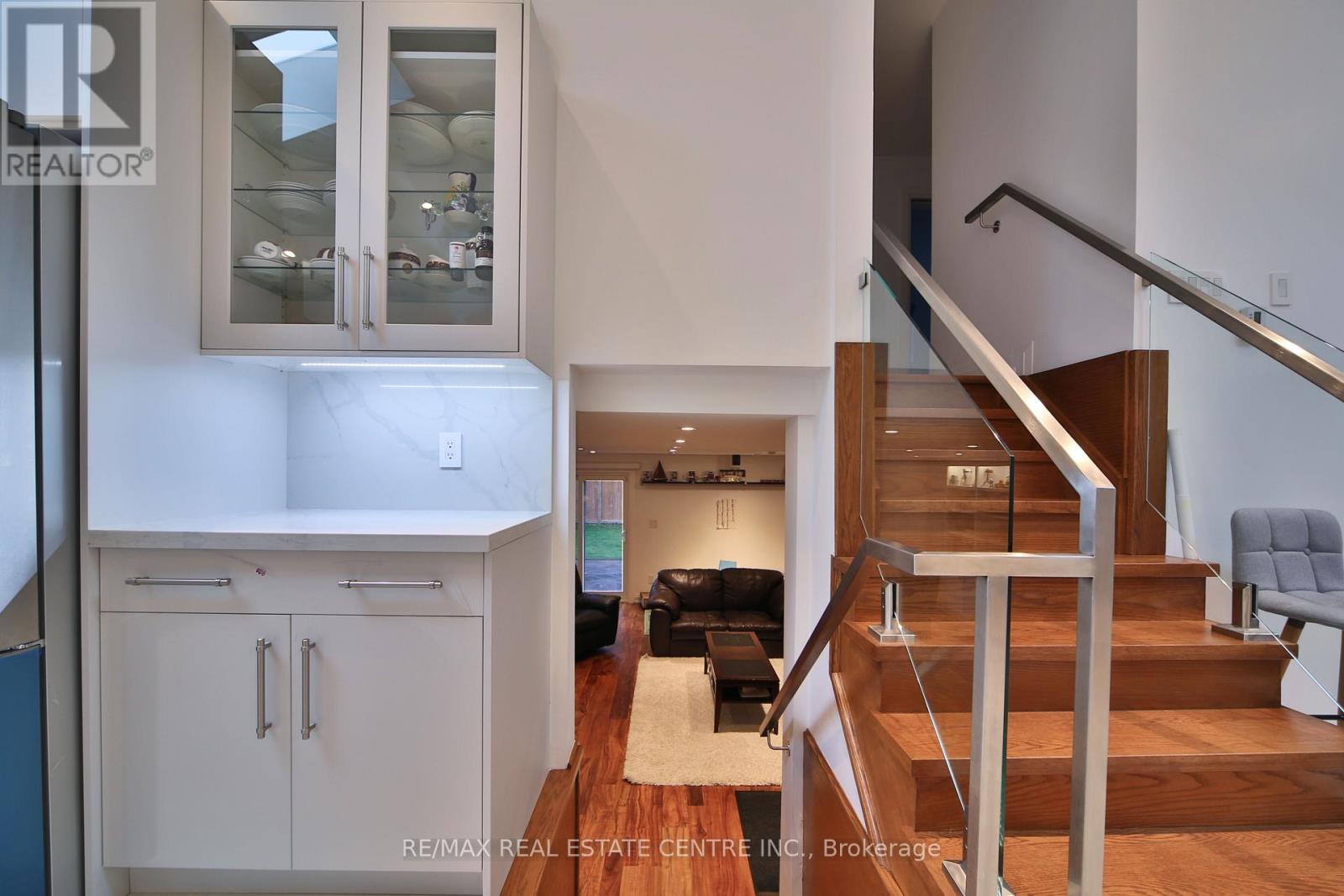 3158 VALMARIE AVENUE - 32