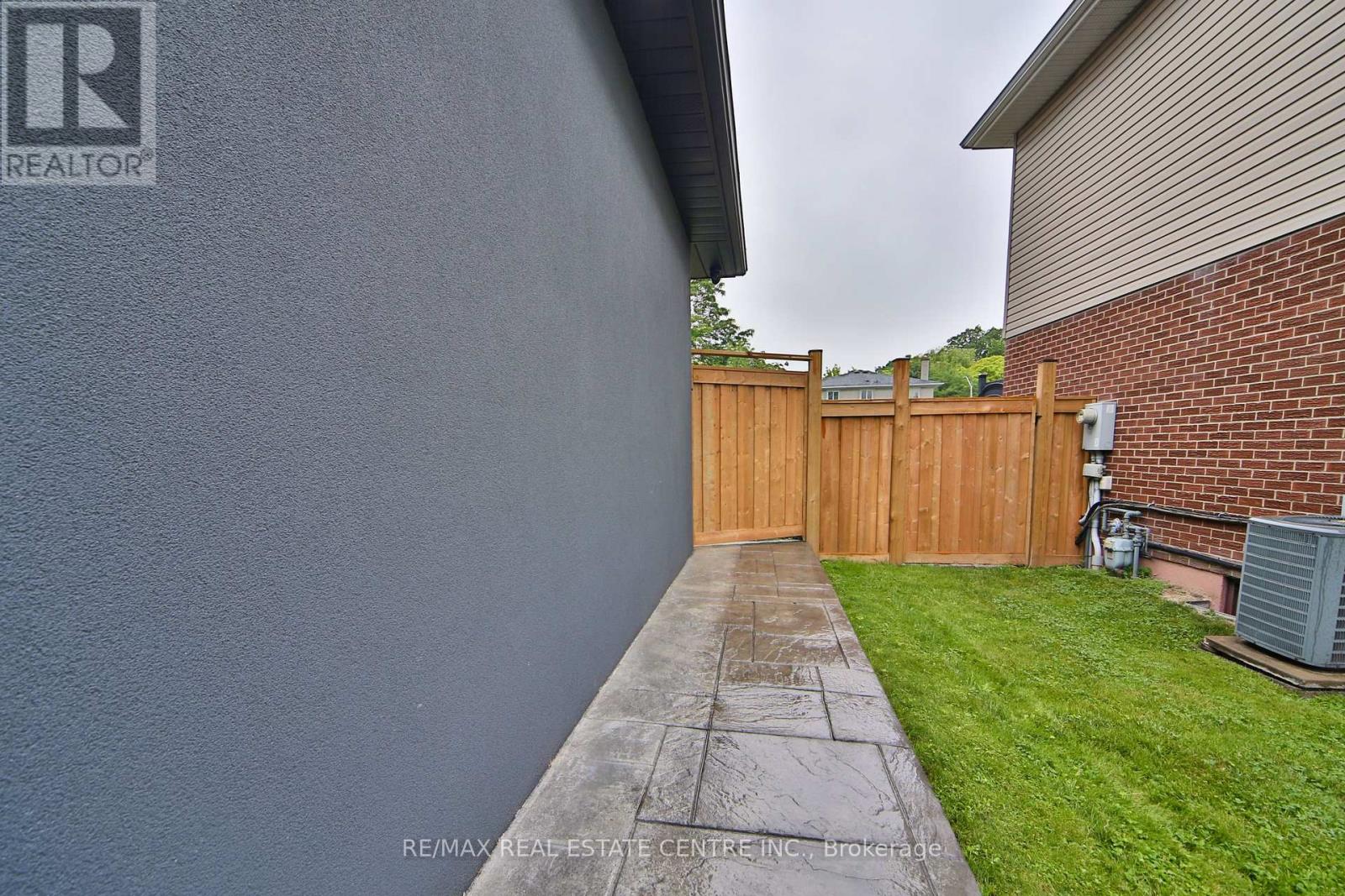 3158 VALMARIE AVENUE - 39
