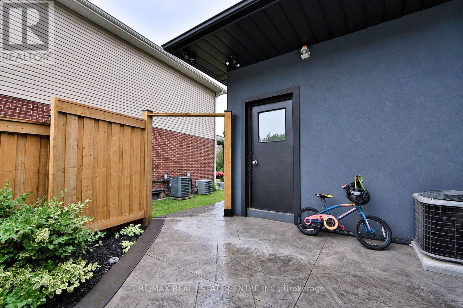 3158 VALMARIE AVENUE - 40