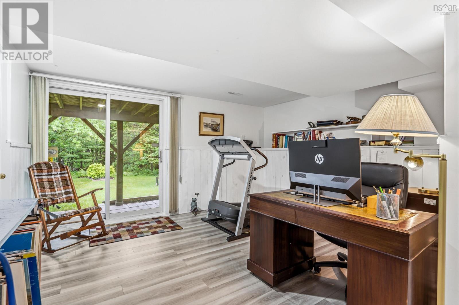 138 Hallmark Avenue - 35
