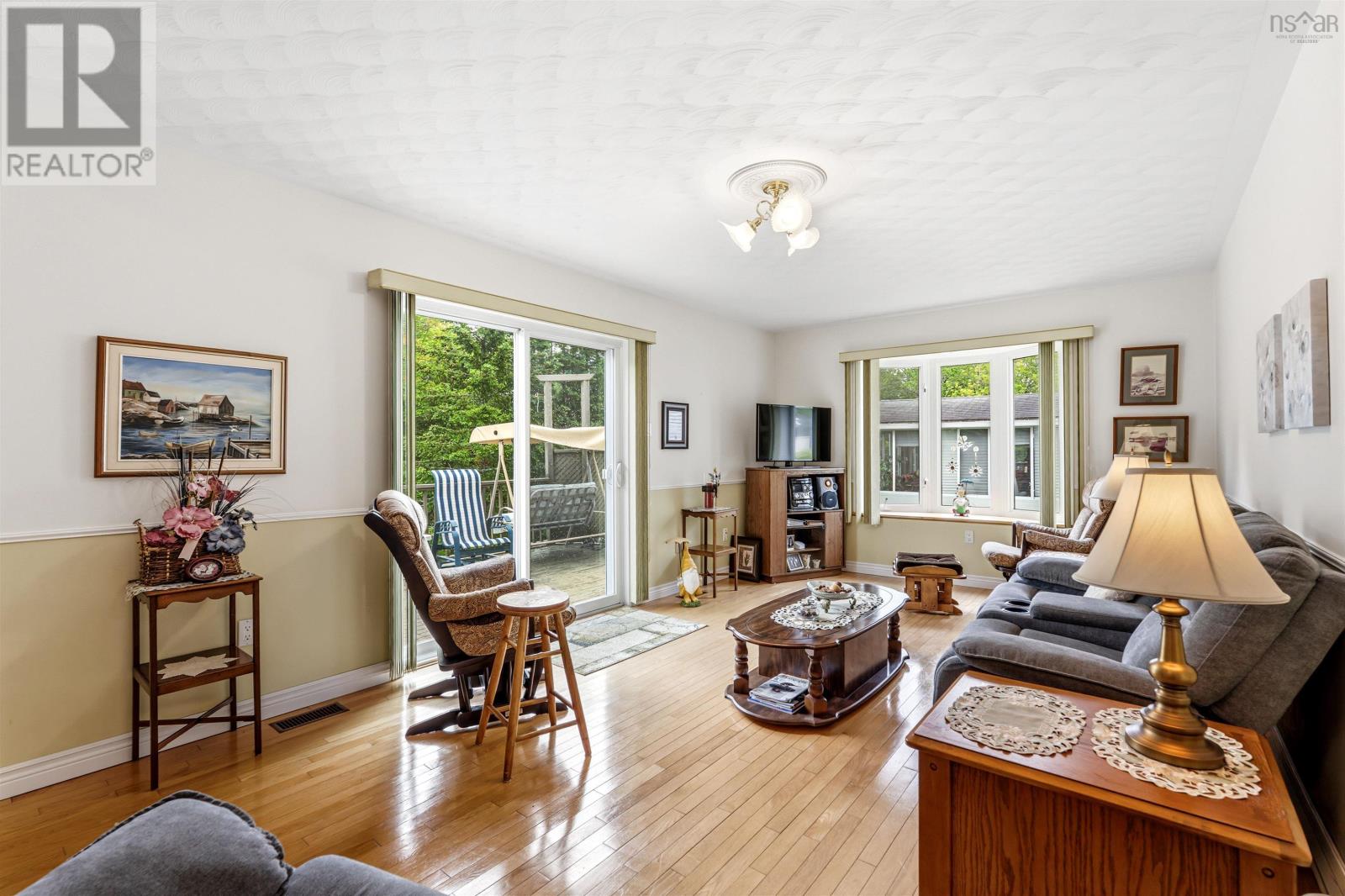 138 Hallmark Avenue - 20