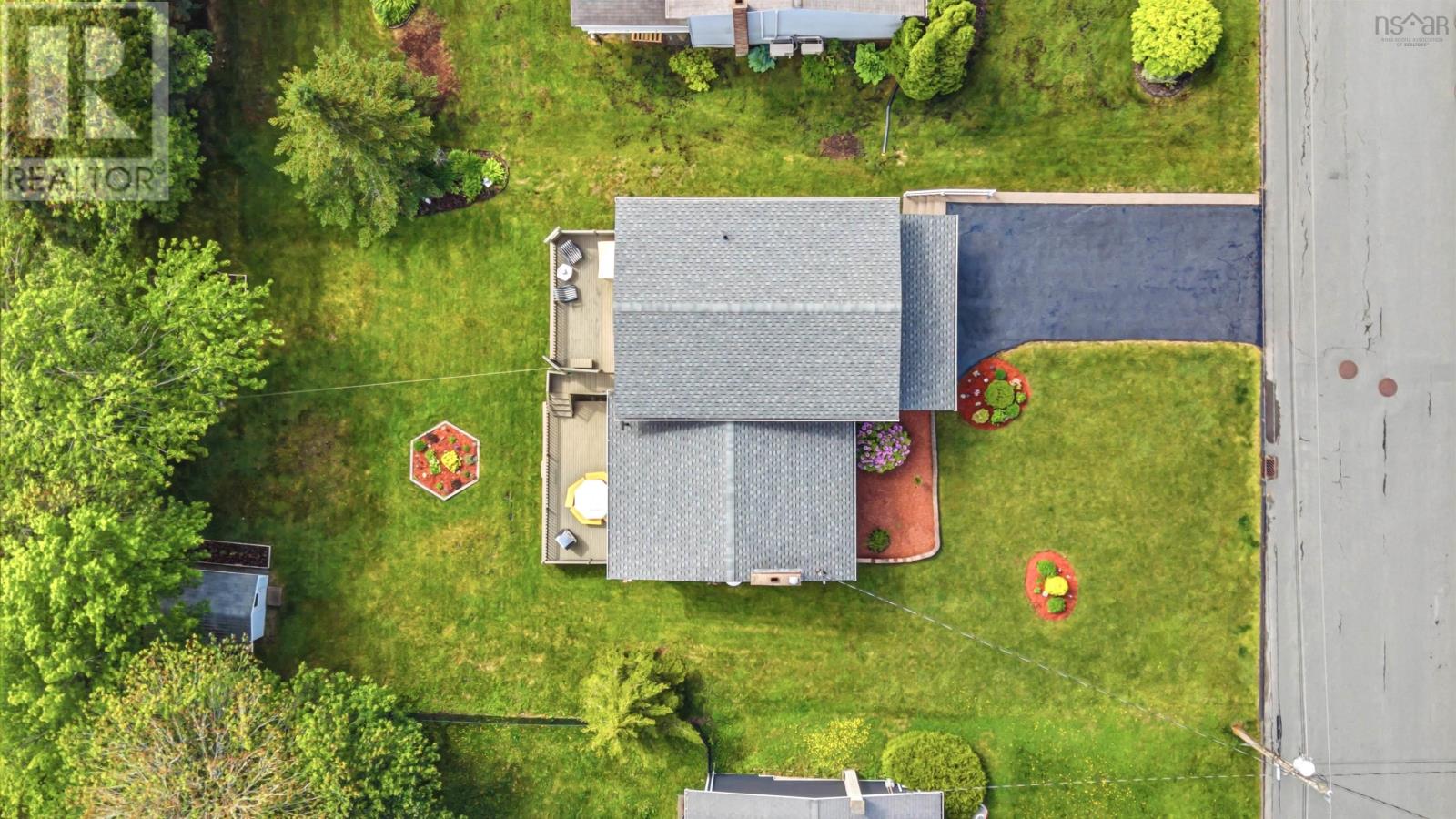 138 Hallmark Avenue - 46