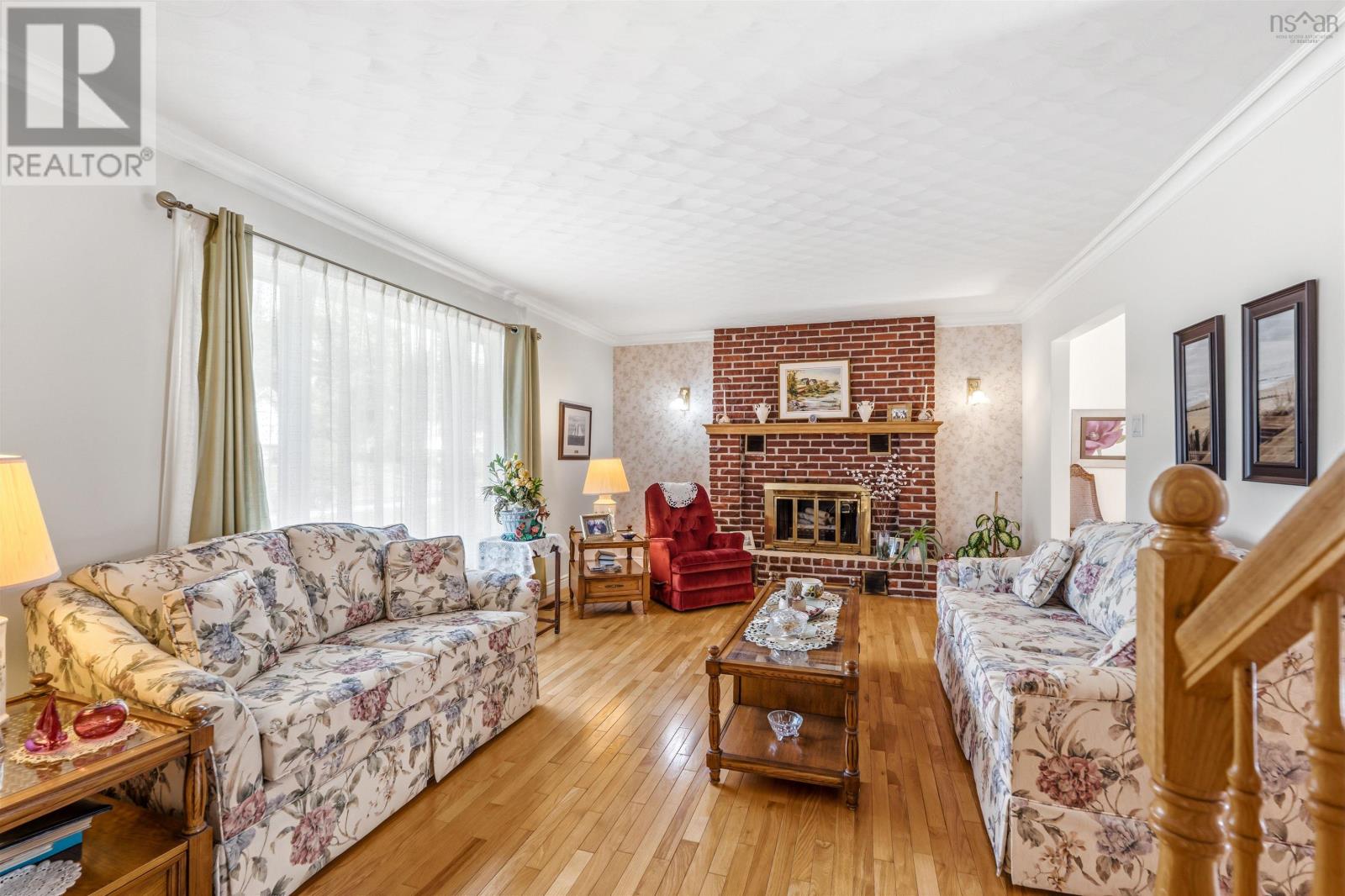 138 Hallmark Avenue - 7