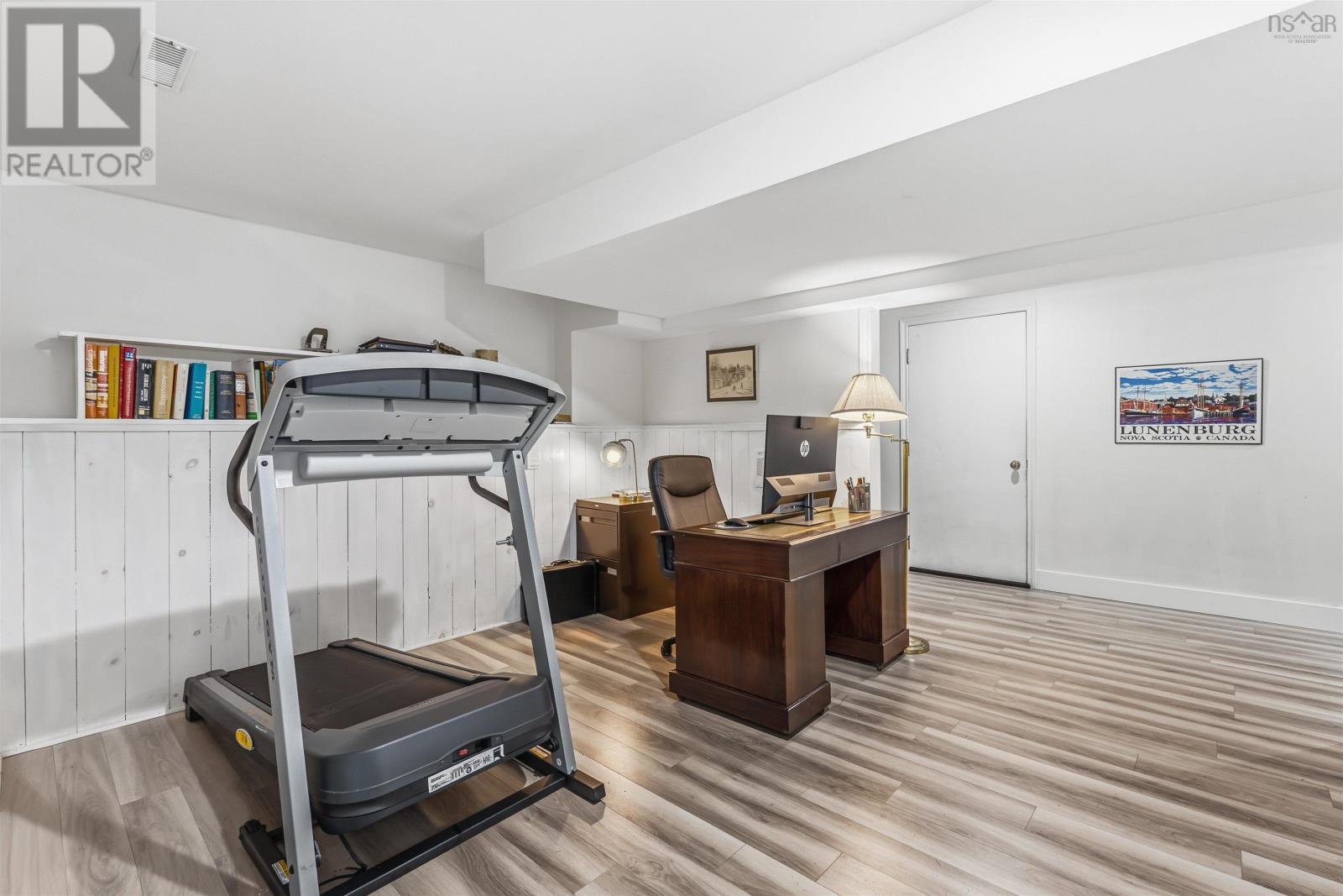 138 Hallmark Avenue - 36