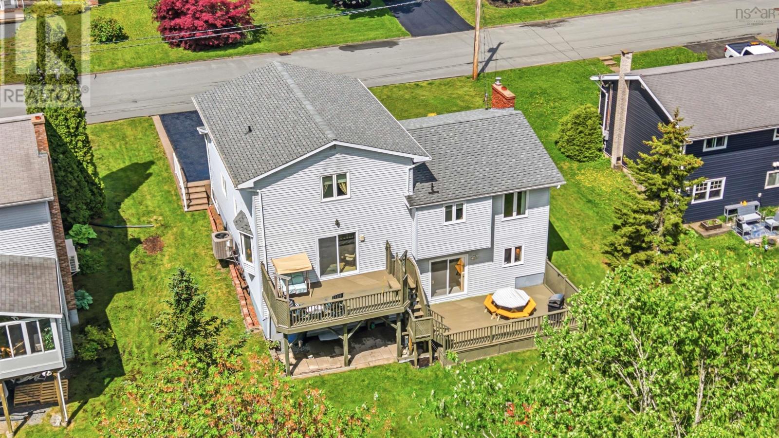 138 Hallmark Avenue - 44