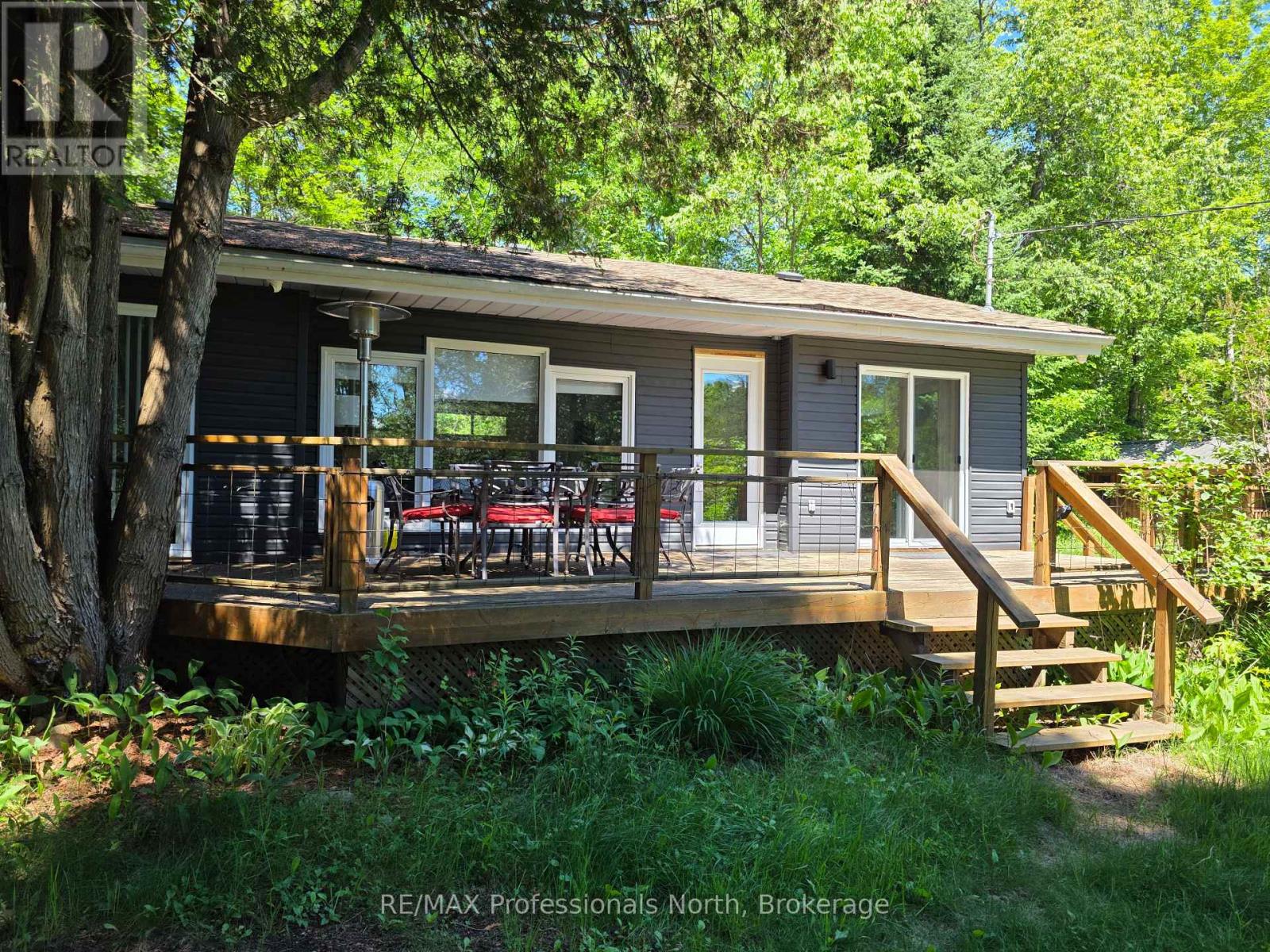 1044 SHANAHAN TRAIL - 1