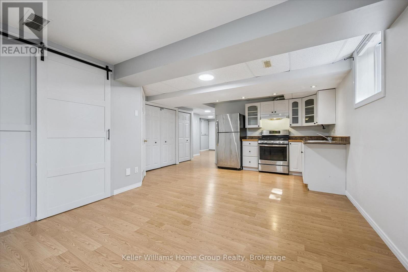 609 PERRY STREET - 18