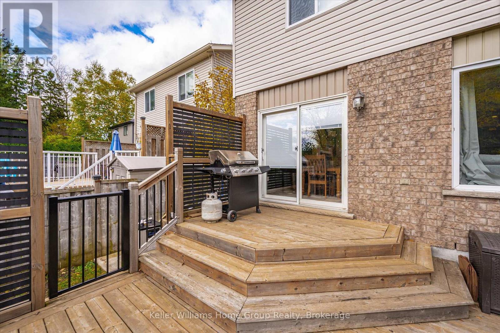 609 PERRY STREET - 25