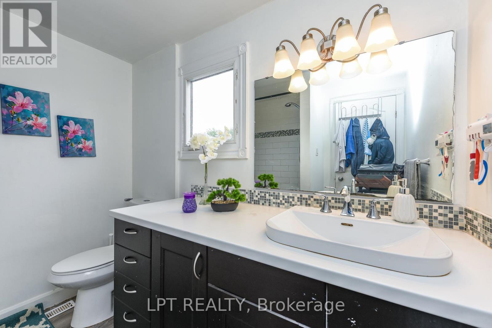 54 NOTTAWASAGA CRESCENT - Image 12