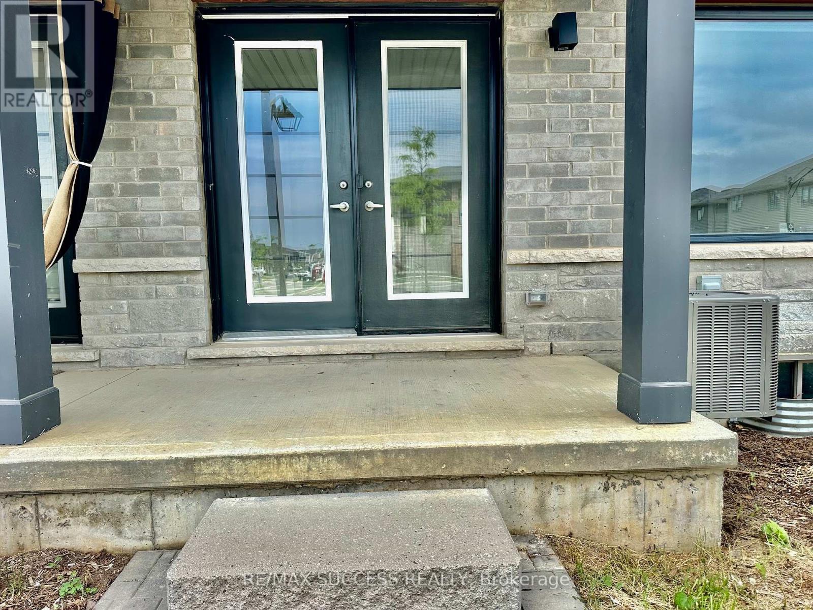 3-bedroom home for sale at 22 - 461 BLACKBURN DRIVE, Brantford ON · photo 39 of 39