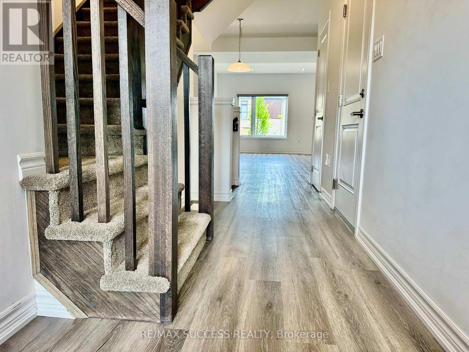 3-bedroom home for sale at 22 - 461 BLACKBURN DRIVE, Brantford ON · photo 6 of 39