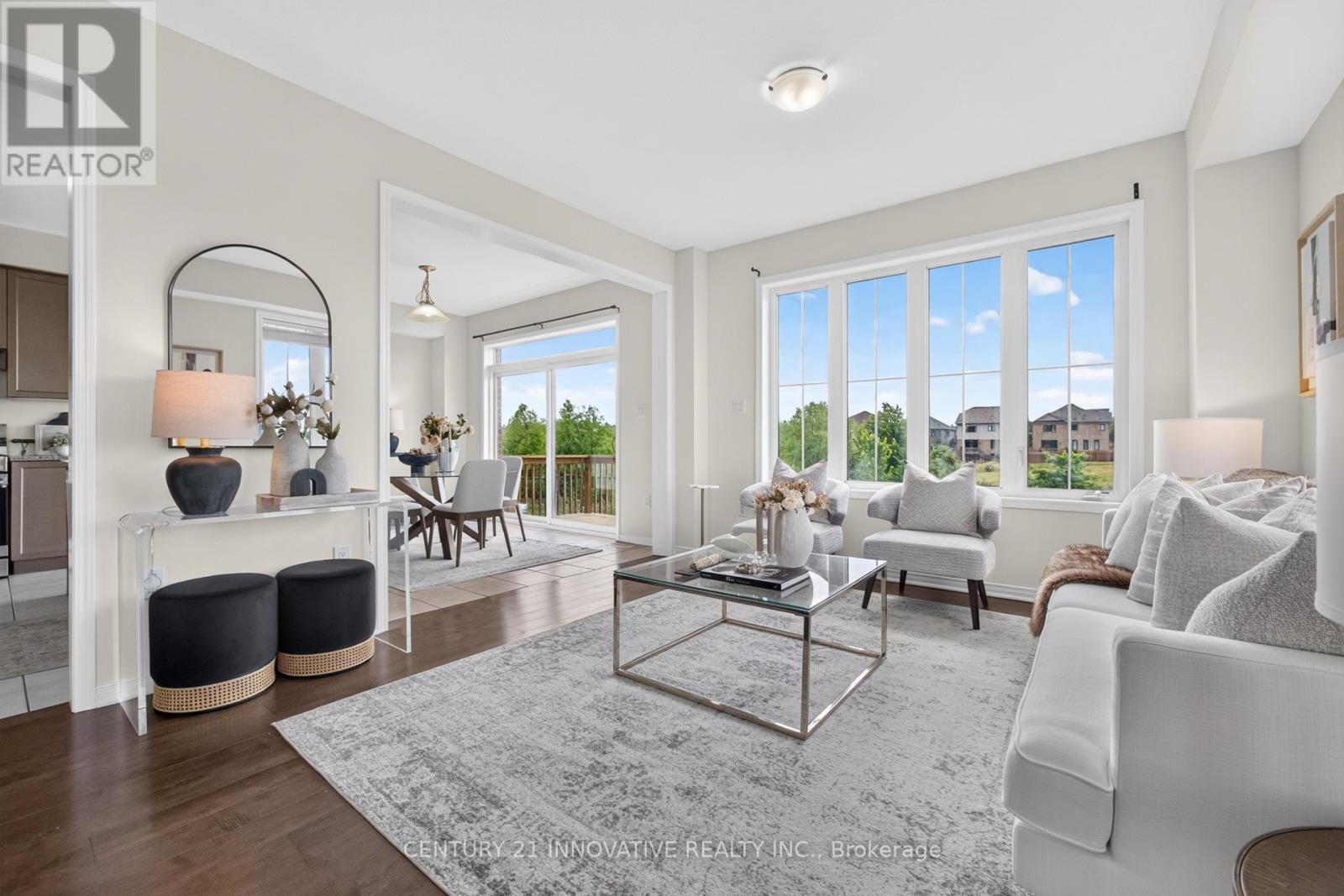 4 MIDHURST HEIGHTS - 12