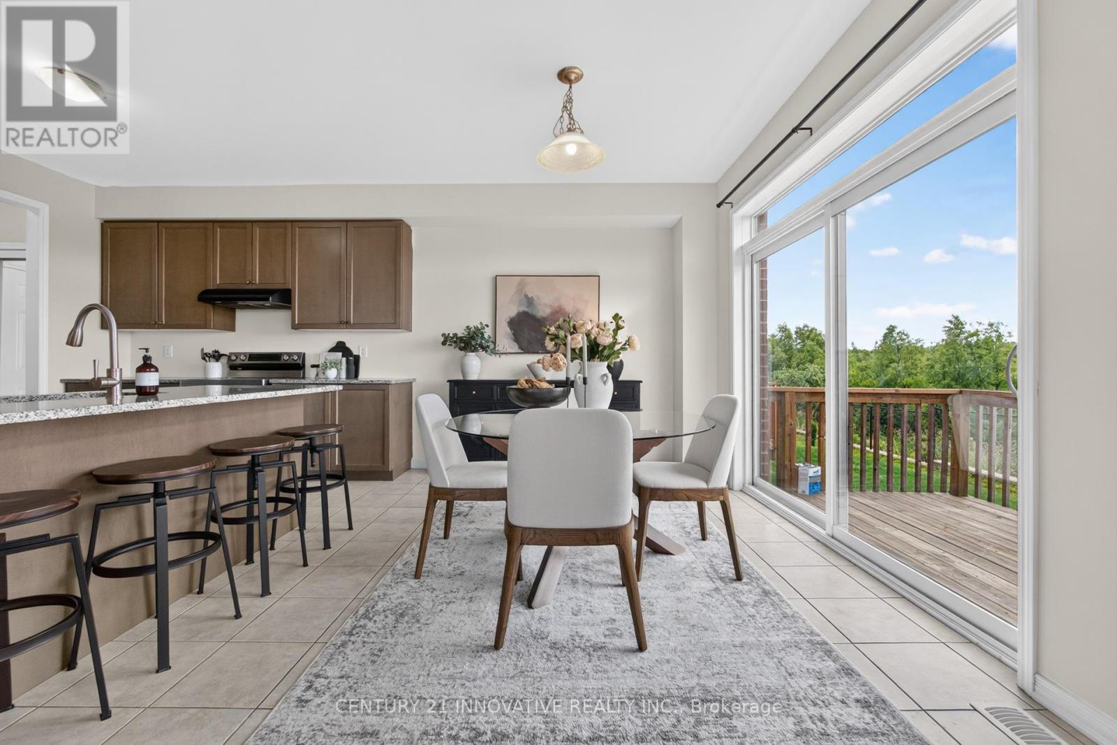 4 MIDHURST HEIGHTS - 15