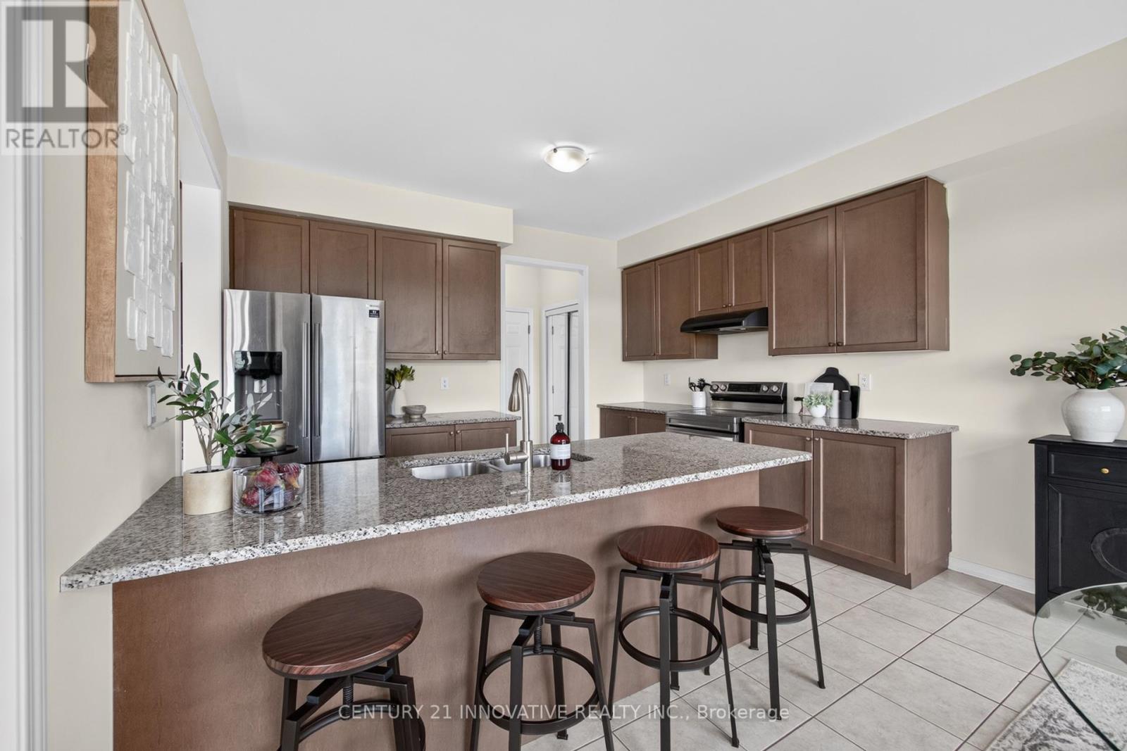 4 MIDHURST HEIGHTS - 17
