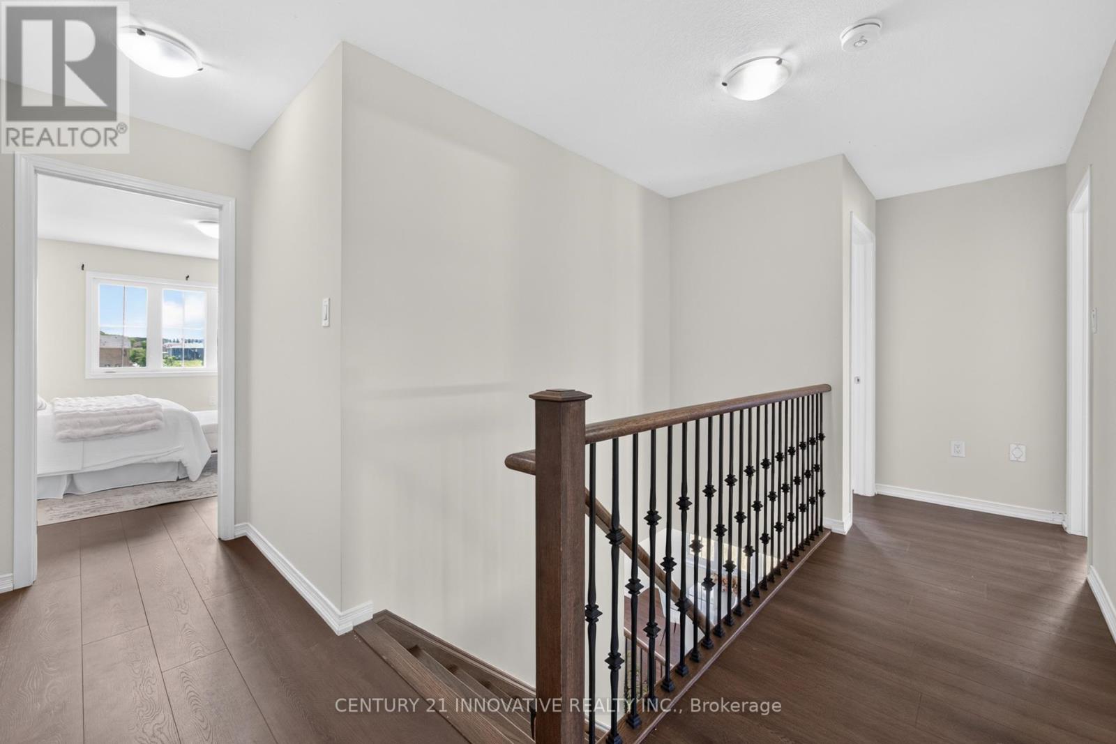 4 MIDHURST HEIGHTS - 20