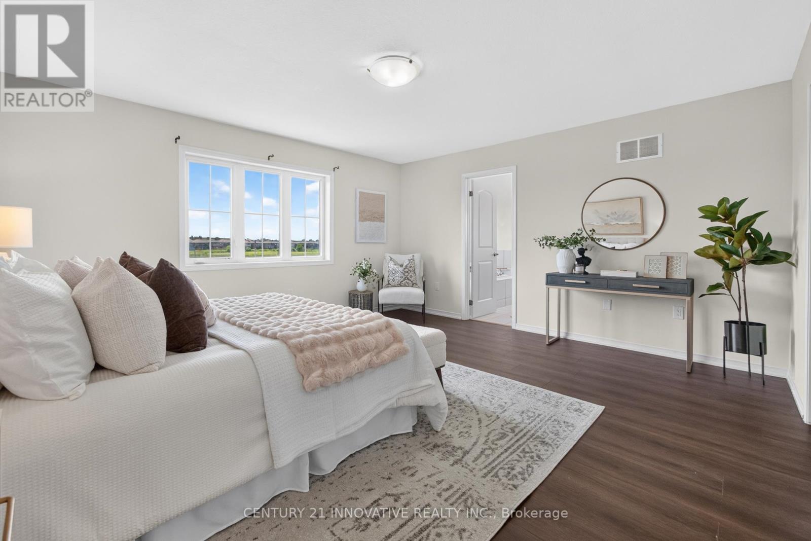 4 MIDHURST HEIGHTS - 22