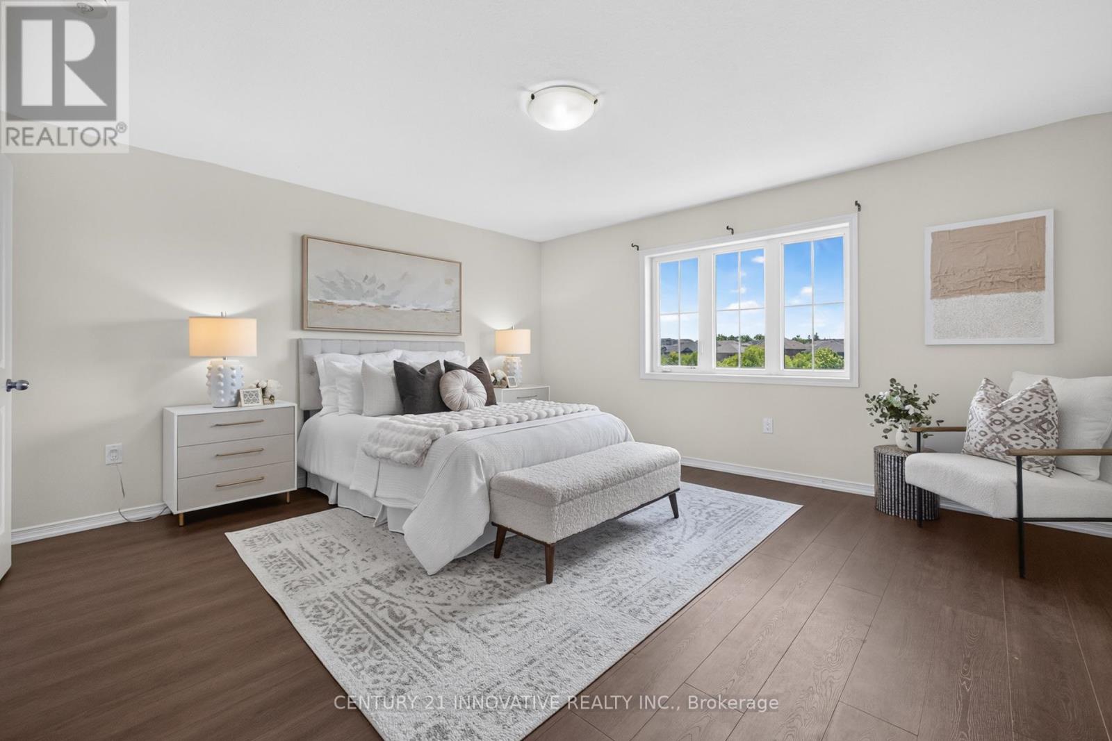 4 MIDHURST HEIGHTS - 23