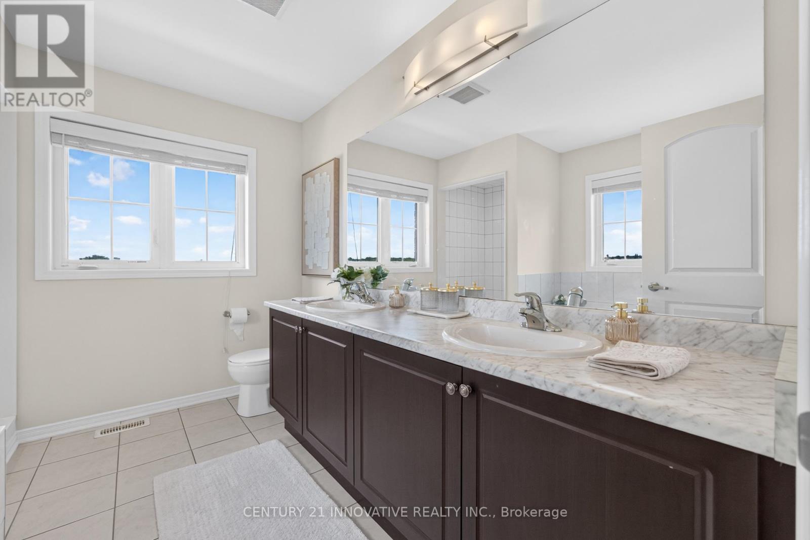 4 MIDHURST HEIGHTS - 26