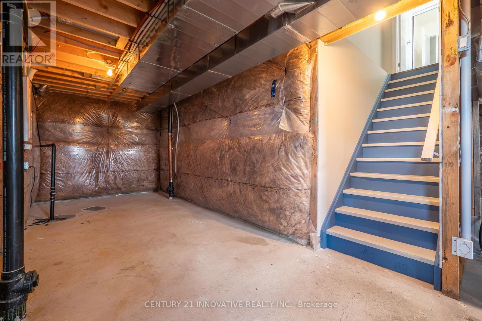 4 MIDHURST HEIGHTS - 38