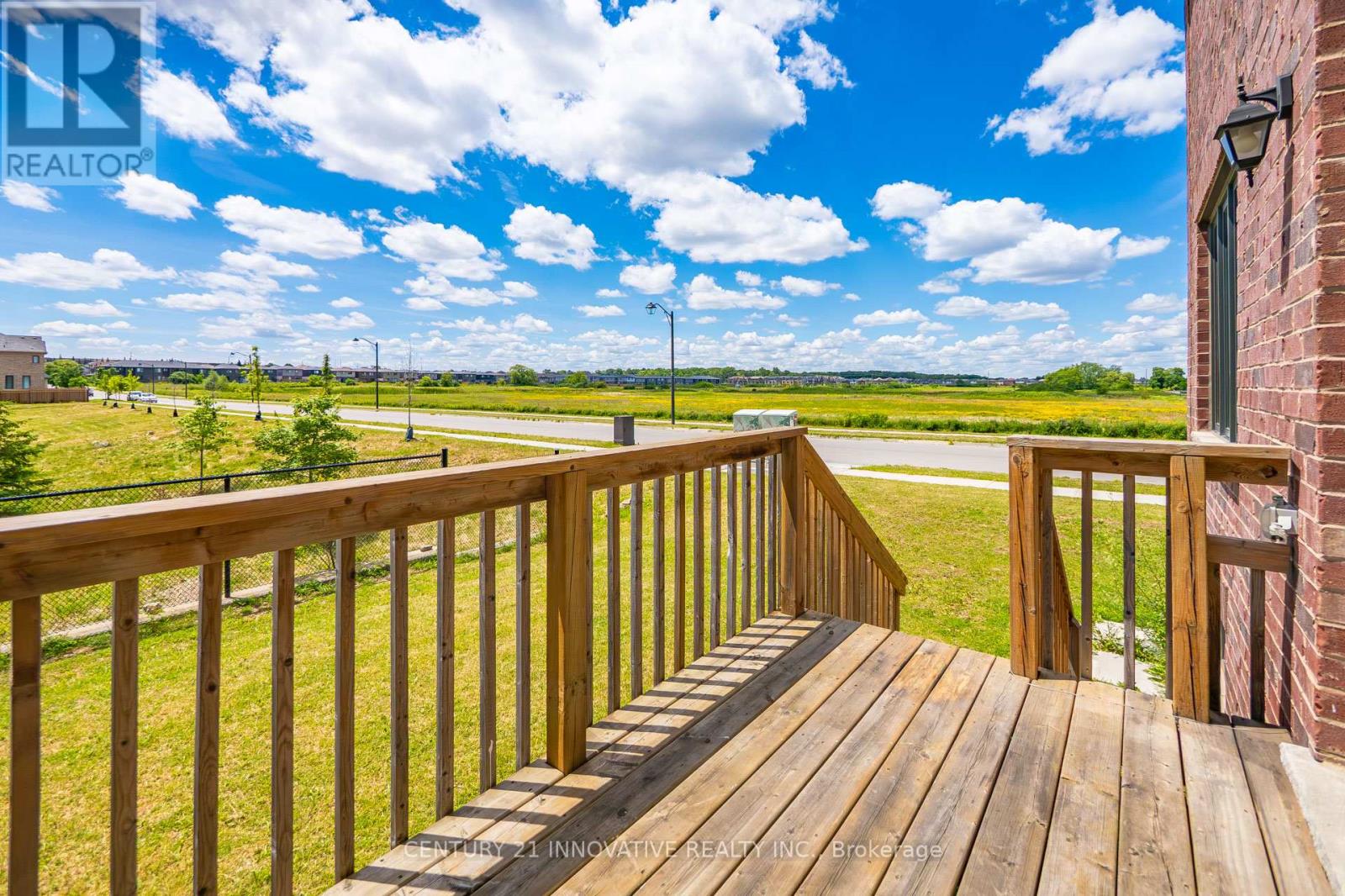 4 MIDHURST HEIGHTS - 42
