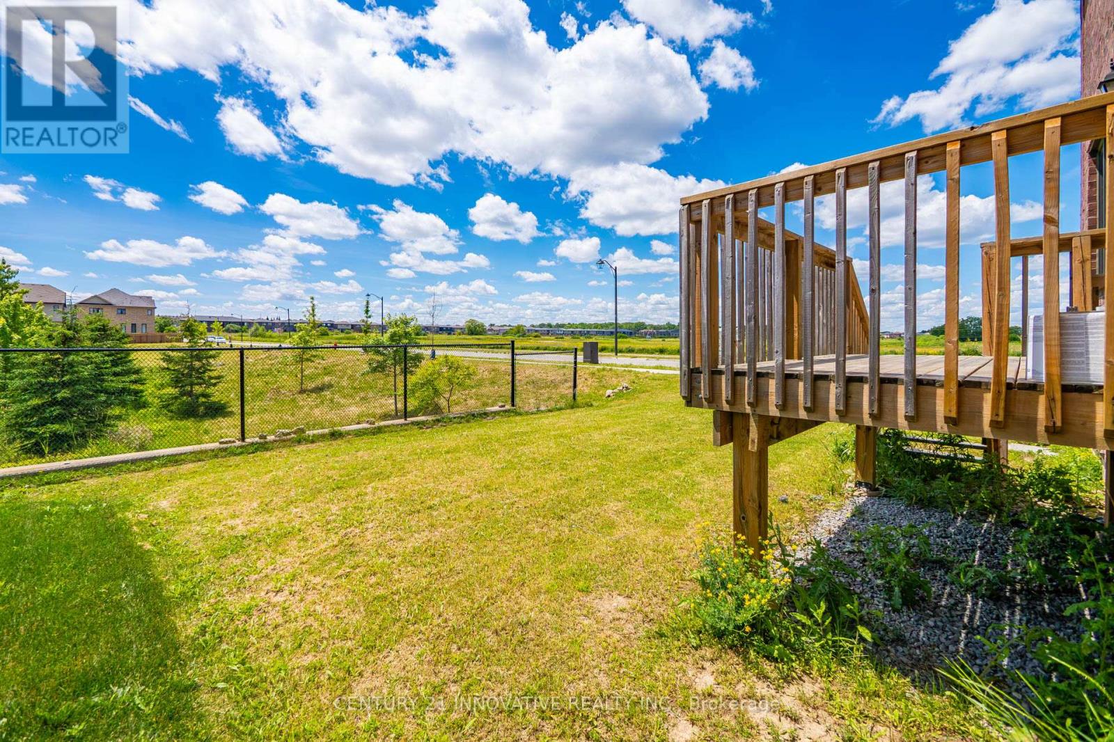 4 MIDHURST HEIGHTS - 44