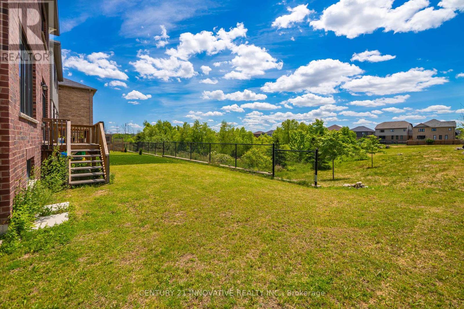 4 MIDHURST HEIGHTS - 45