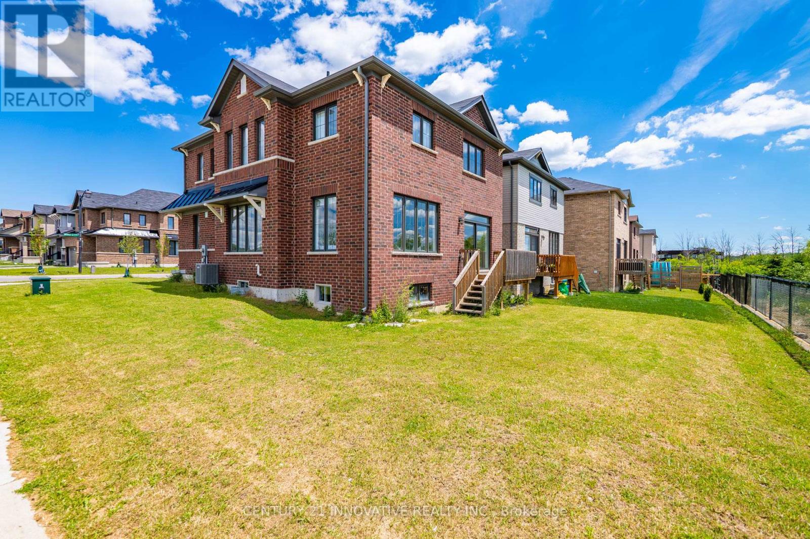 4 MIDHURST HEIGHTS - 47