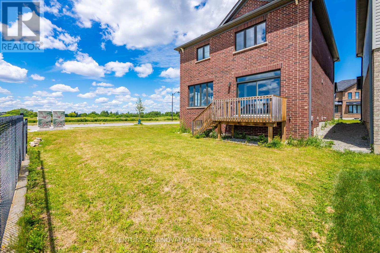 4 MIDHURST HEIGHTS - 48