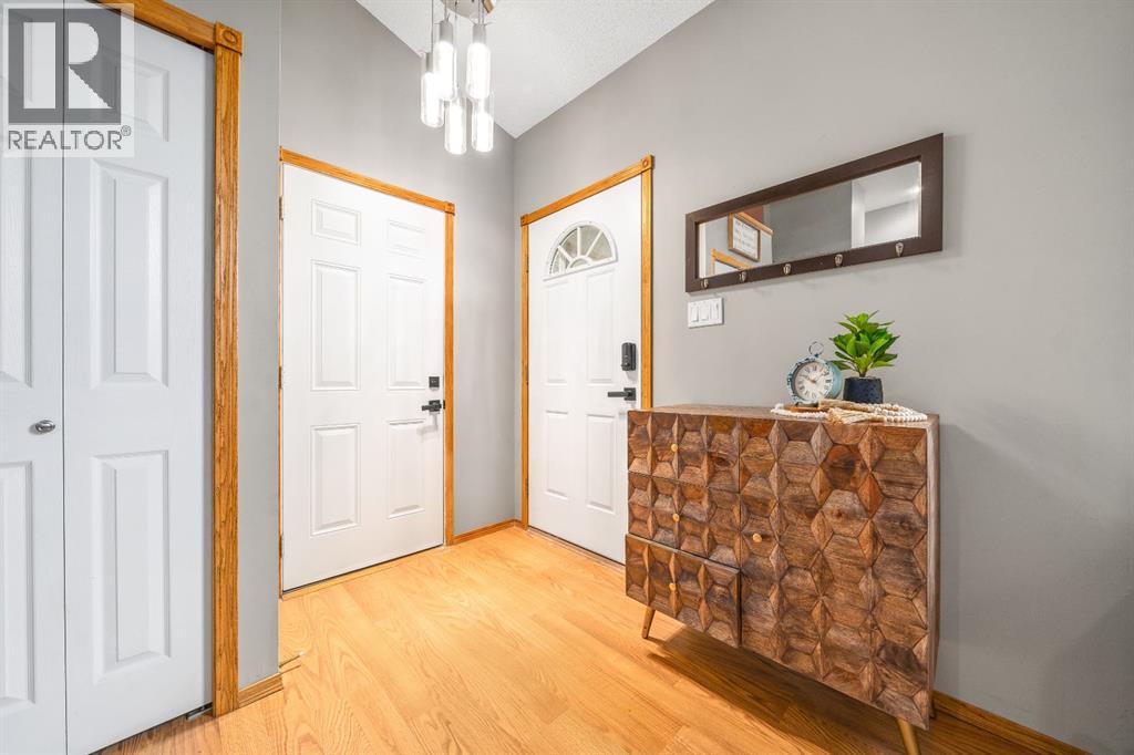 806 7 Street SE - photo 5