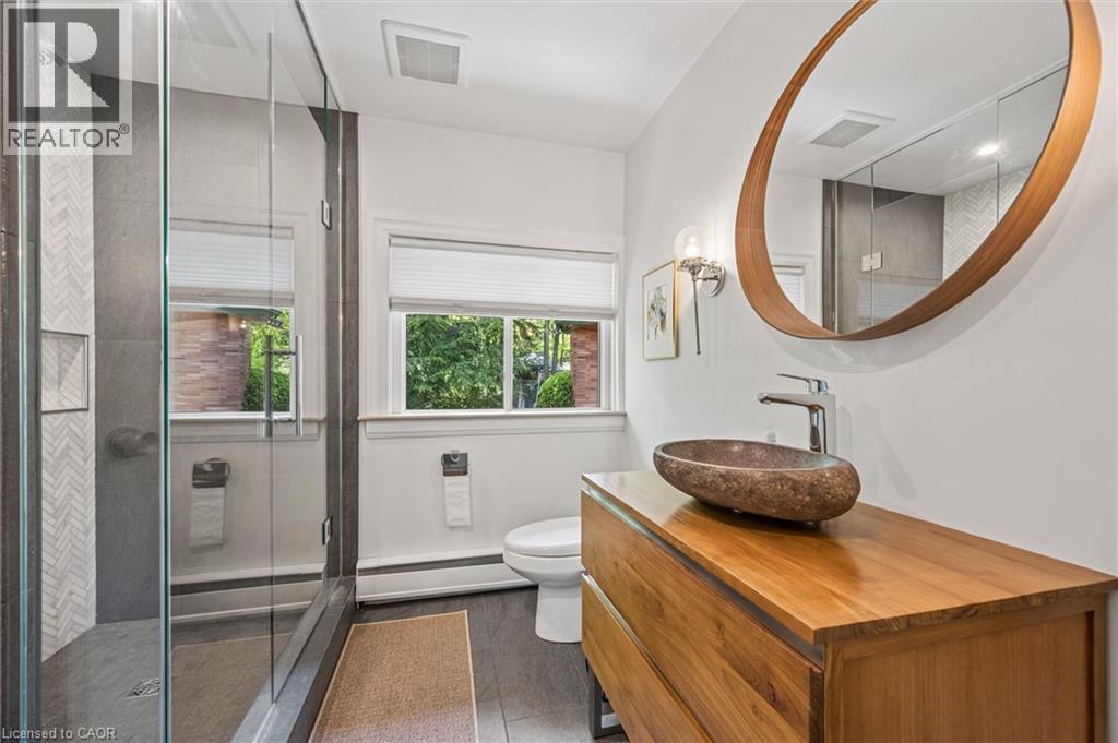 16 PARKWOOD Drive - 26