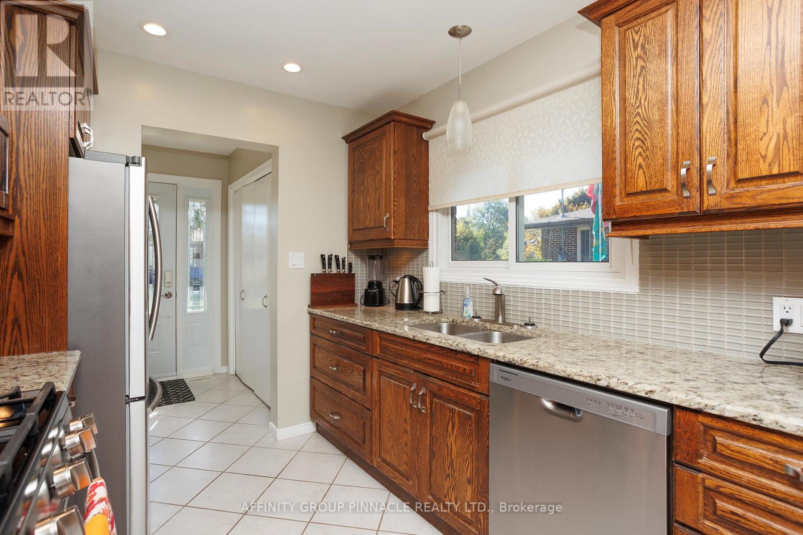 364 RIVERDALE ROAD - 20