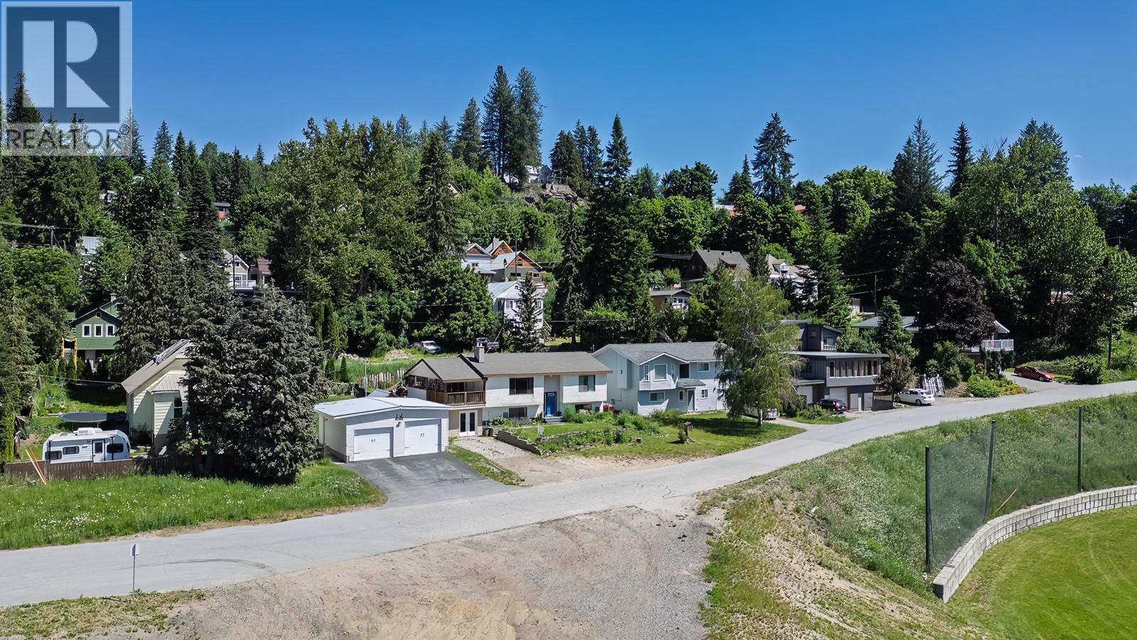 1730 Kootenay Avenue, Rossland