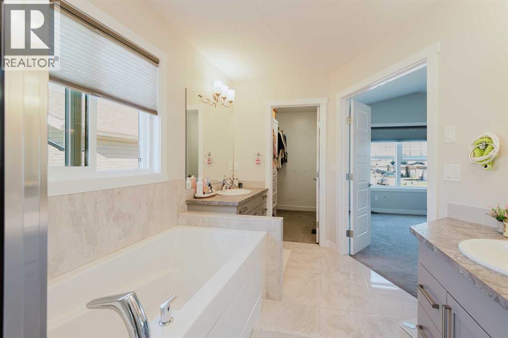 8805 85A Avenue — photo 32