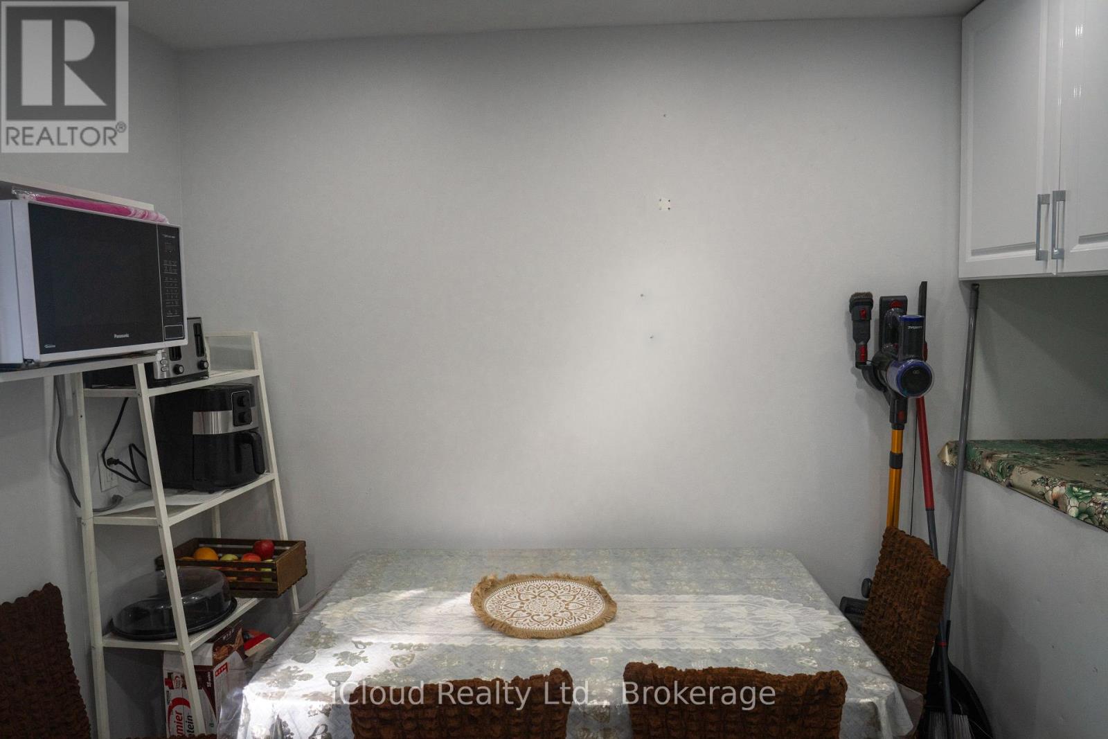#16 50 COLEMAN AVENUE - 11