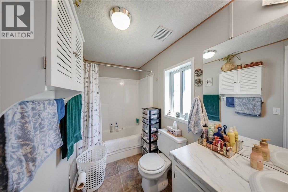 1026 Horcoff Road - 25