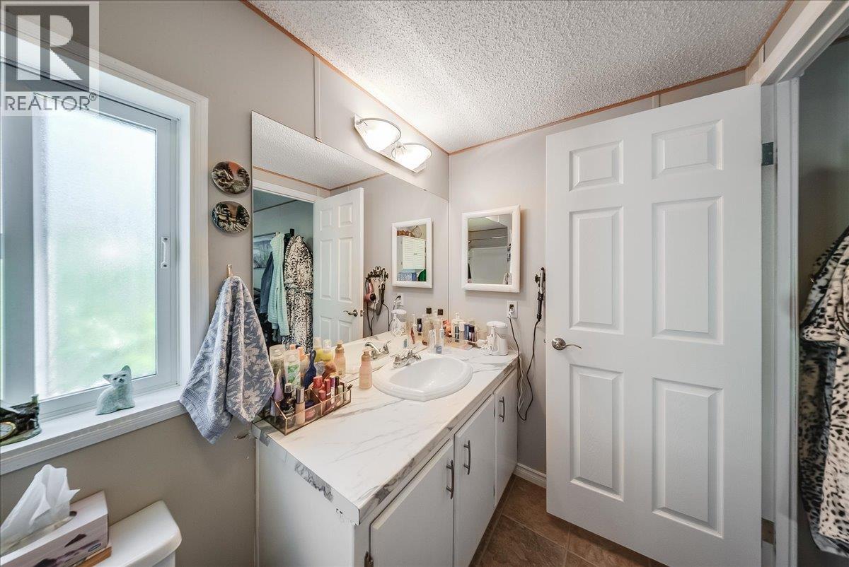 1026 Horcoff Road - 26